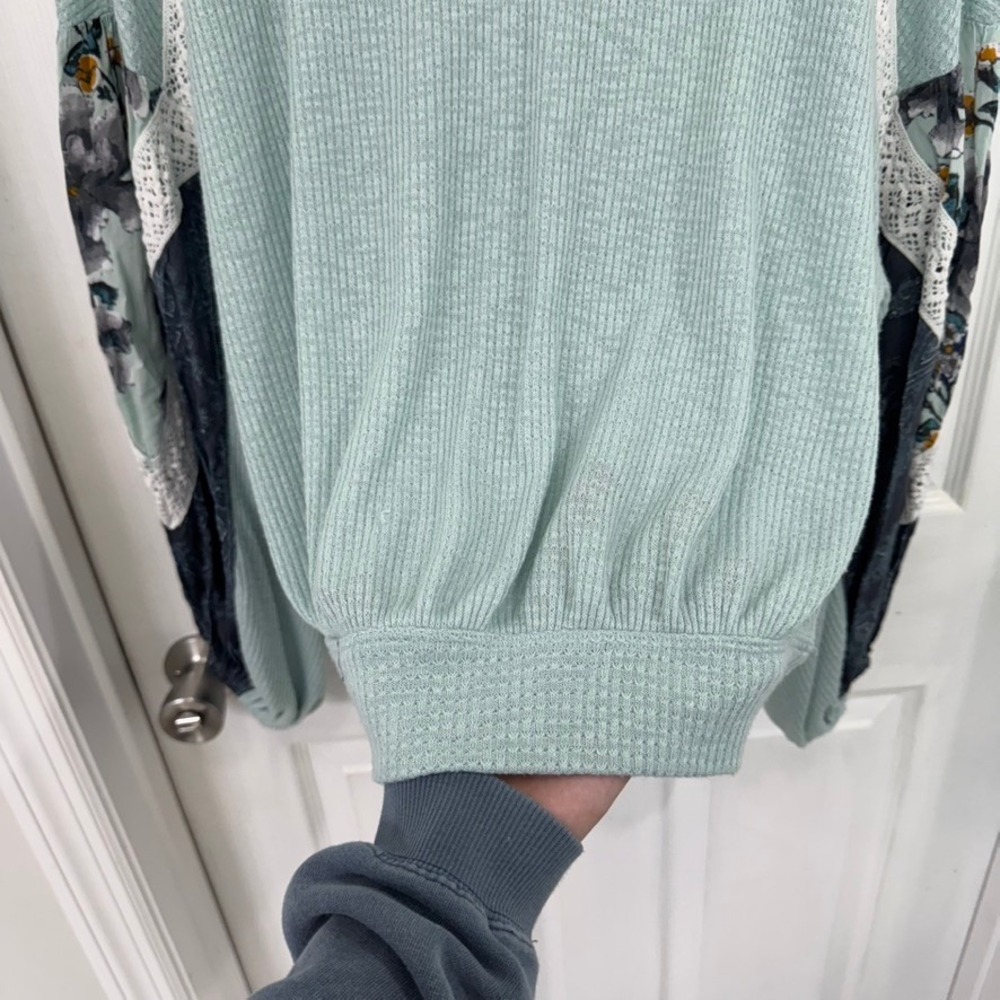 Free People Mixed Media Thermal Balloon Sleeve Top Mint Green Floral‎ Lace Boho - Picture 9 of 11
